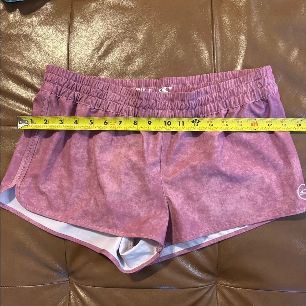 O’Neill surfer shorts. Pink. Sz L